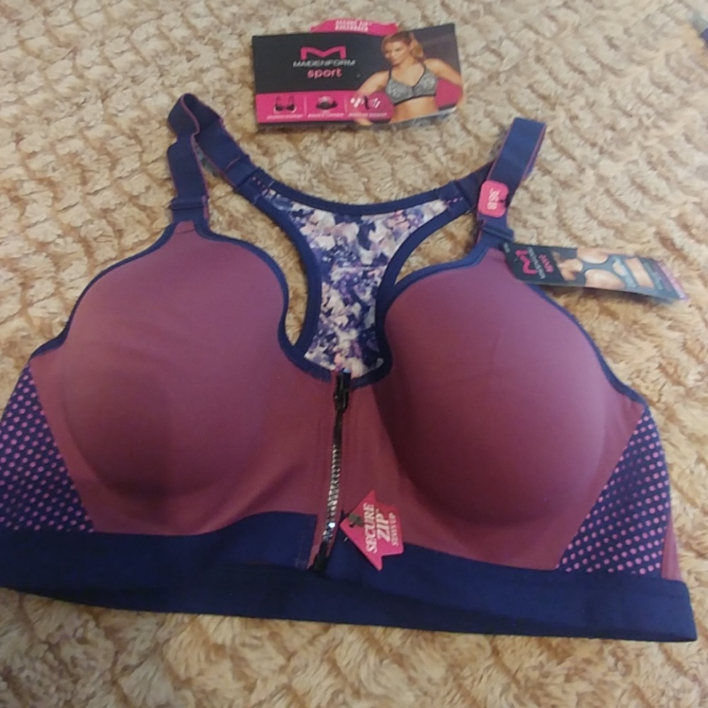NWT zipper front Maidenform Sports bra
